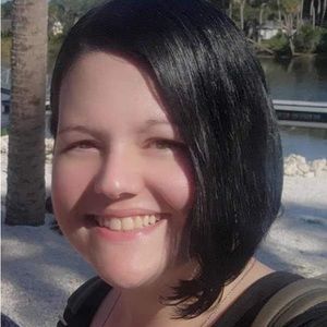 Meet your Posher, Rebecca